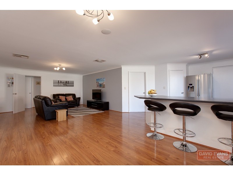 10 Fremont Crescent, Secret Harbour WA 6173