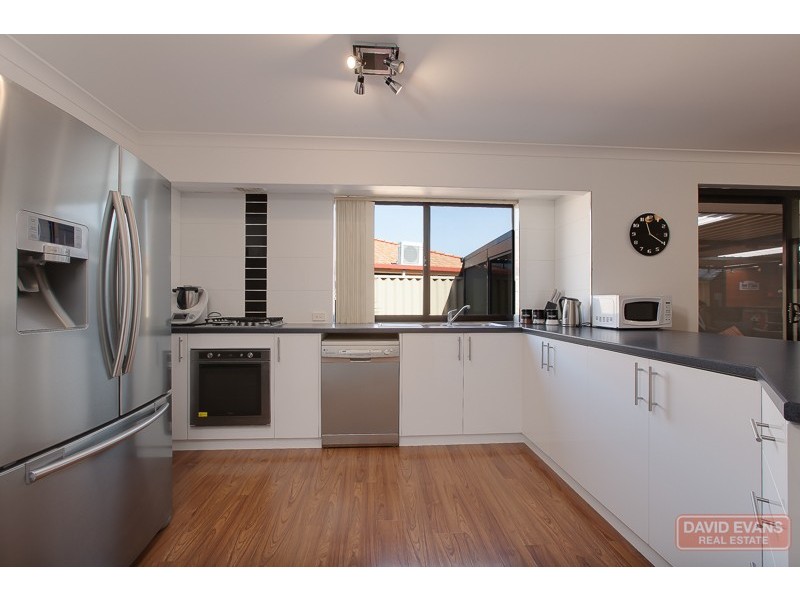 10 Fremont Crescent, Secret Harbour WA 6173