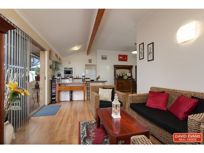 17 McLean Street, Rockingham WA 6168