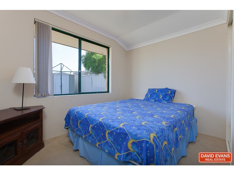 17 Rothesay Court, Cooloongup WA 6168