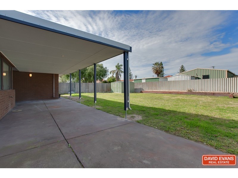 114 Simpson Ave, Rockingham WA 6168