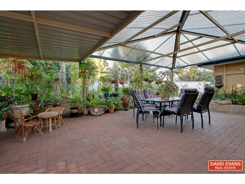 20 Coran Gardens, Warnbro WA 6169