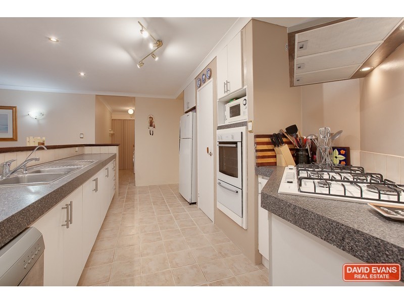 20 Coran Gardens, Warnbro WA 6169