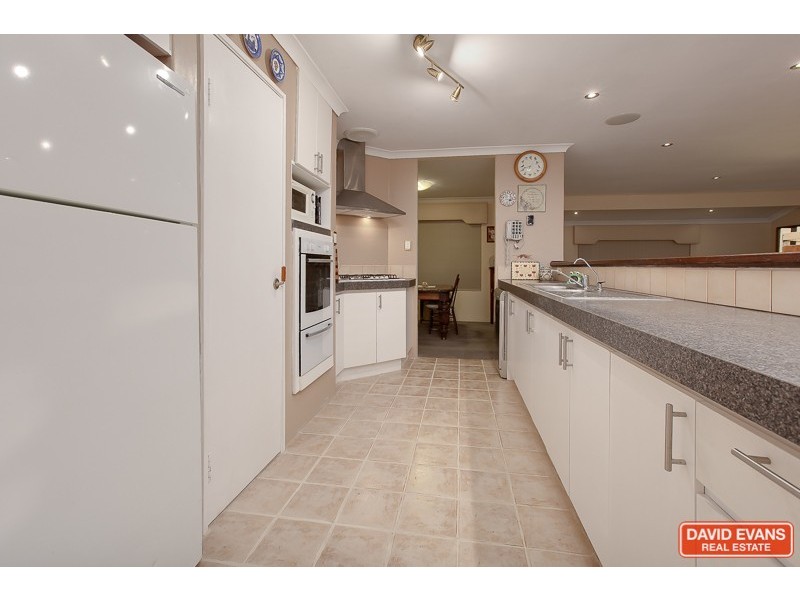 20 Coran Gardens, Warnbro WA 6169