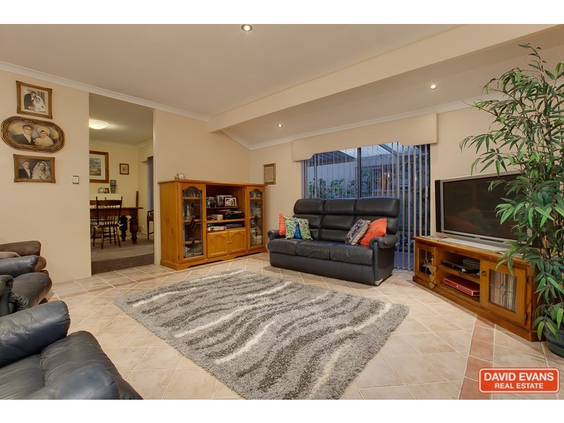 20 Coran Gardens, Warnbro WA 6169