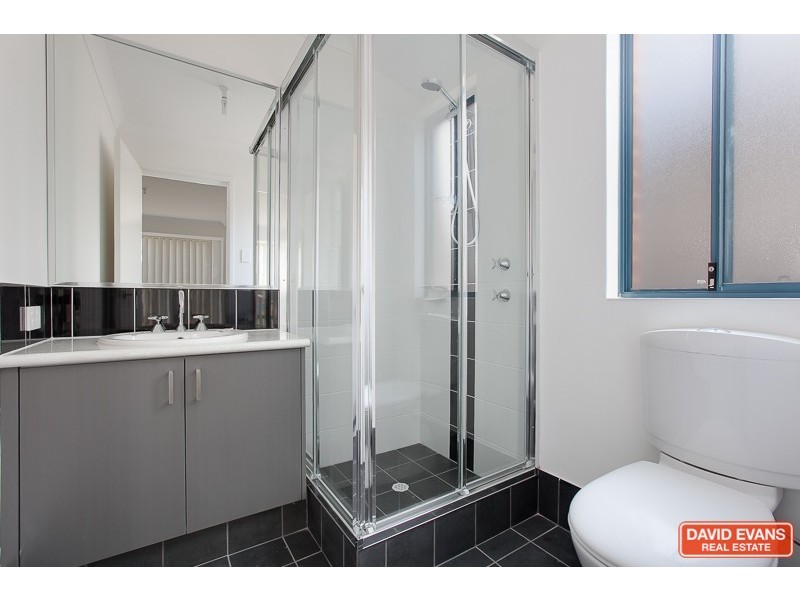 16 Persian Grove, Karnup WA 6176