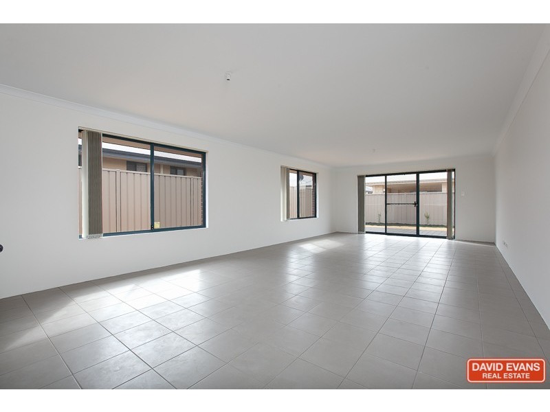 16 Persian Grove, Karnup WA 6176