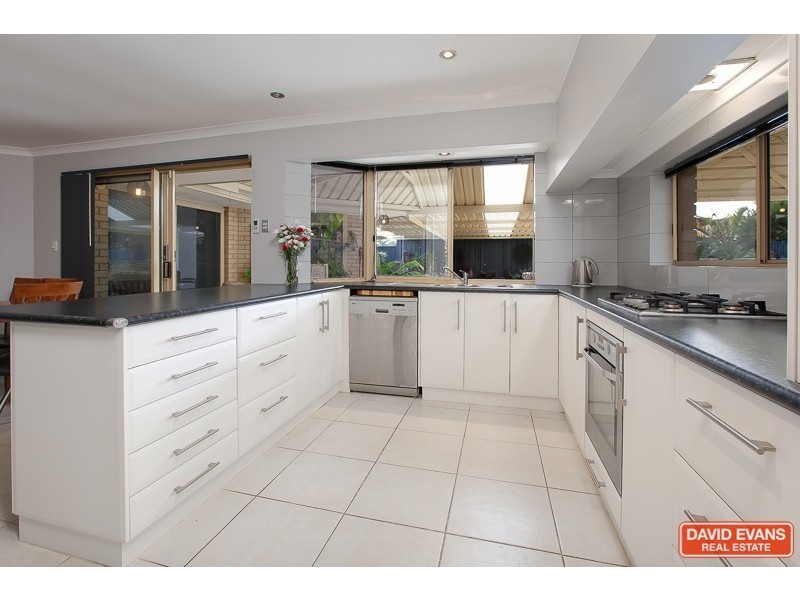 5 Cowrie Court, Waikiki WA 6169