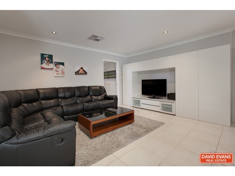 5 Cowrie Court, Waikiki WA 6169