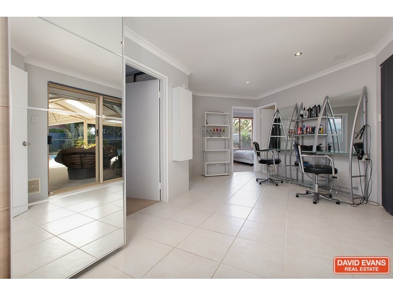 5 Cowrie Court, Waikiki WA 6169