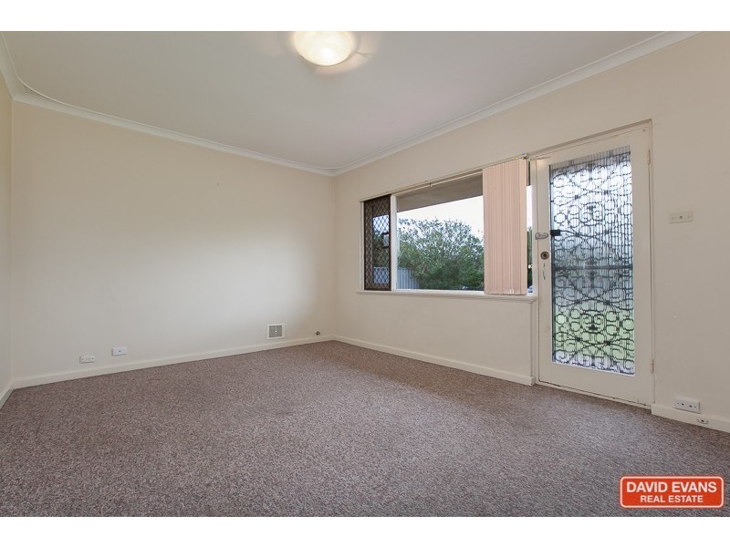 8 Regan Street, Rockingham WA 6168