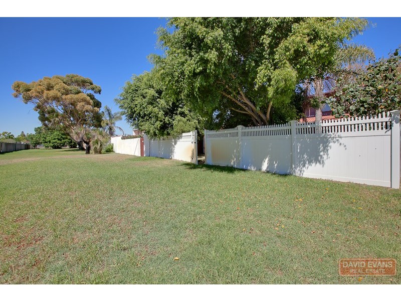 18 Corvus Place, Rockingham WA 6168