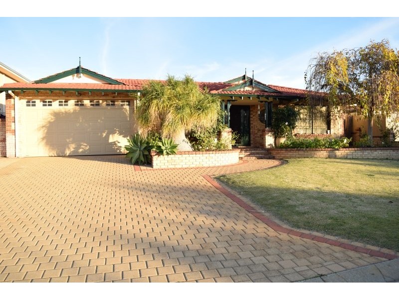 8 Rochefort Retreat, Port Kennedy WA 6172