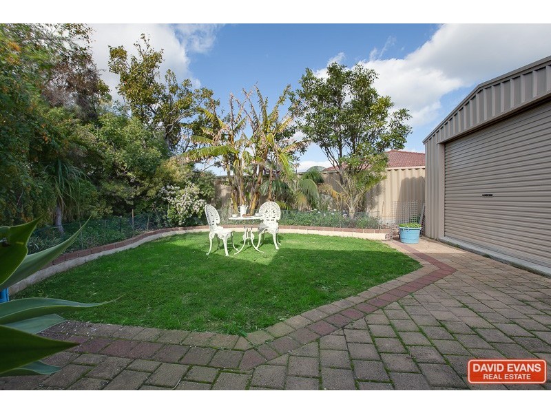 8 Rochefort Retreat, Port Kennedy WA 6172