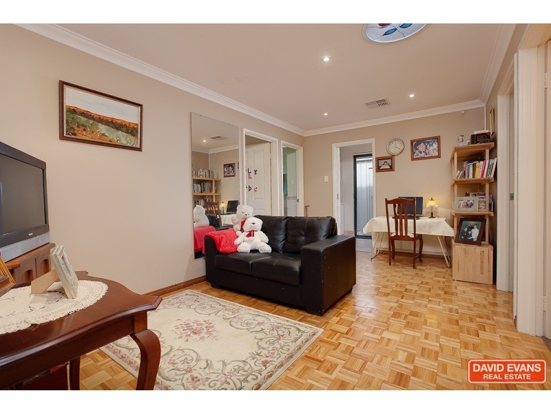 8 Rochefort Retreat, Port Kennedy WA 6172