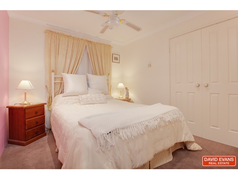 8 Rochefort Retreat, Port Kennedy WA 6172