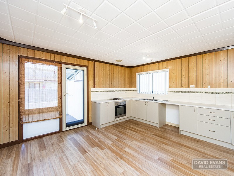 12 Leo Place, Rockingham WA 6168