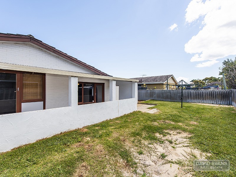 12 Leo Place, Rockingham WA 6168