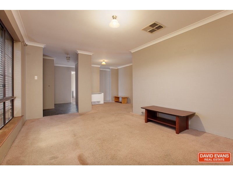 16 Noreena Avenue, Golden Bay WA 6174