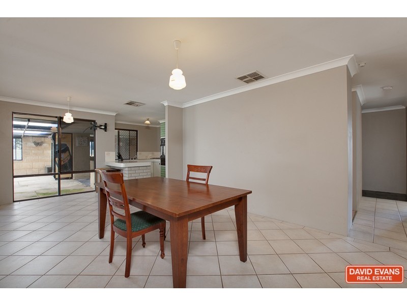 16 Noreena Avenue, Golden Bay WA 6174