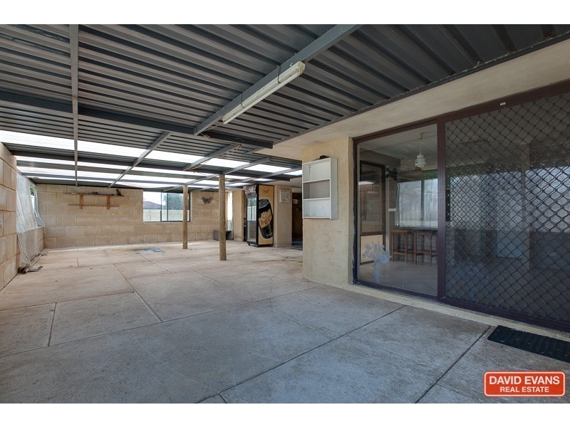 16 Noreena Avenue, Golden Bay WA 6174