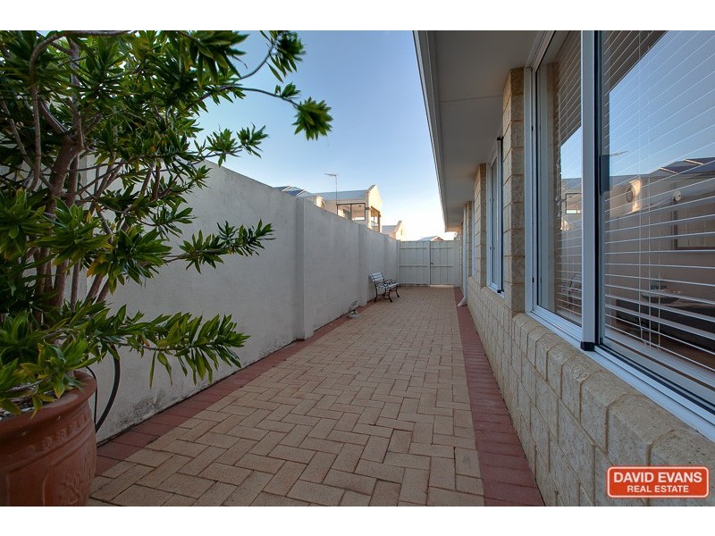 2 Eucla Mews, Erskine WA 6210