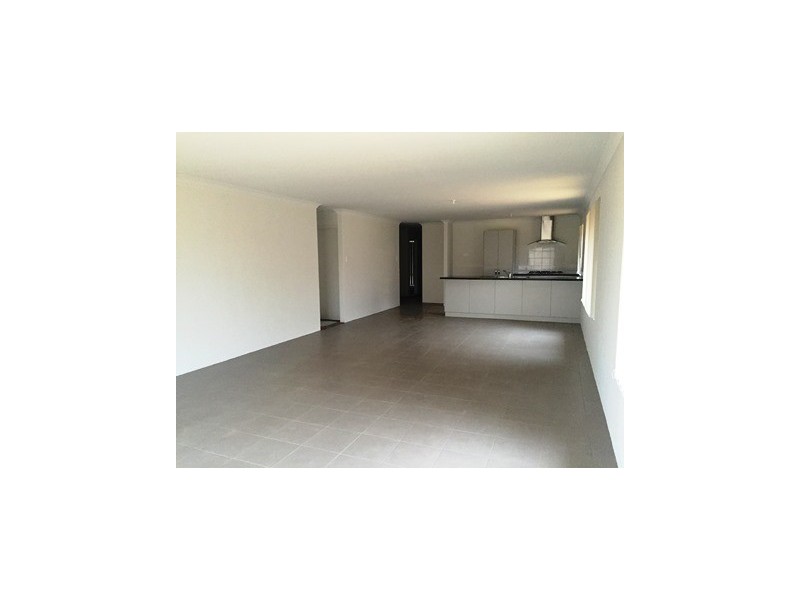 16 Persian Grove, Karnup WA 6176