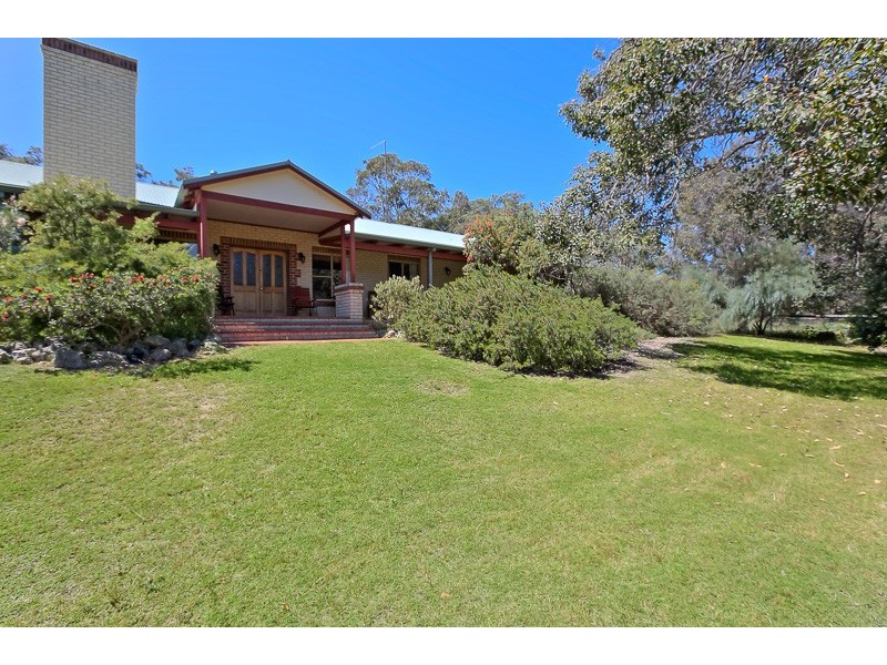 13 Raywood Road, Bouvard WA 6211