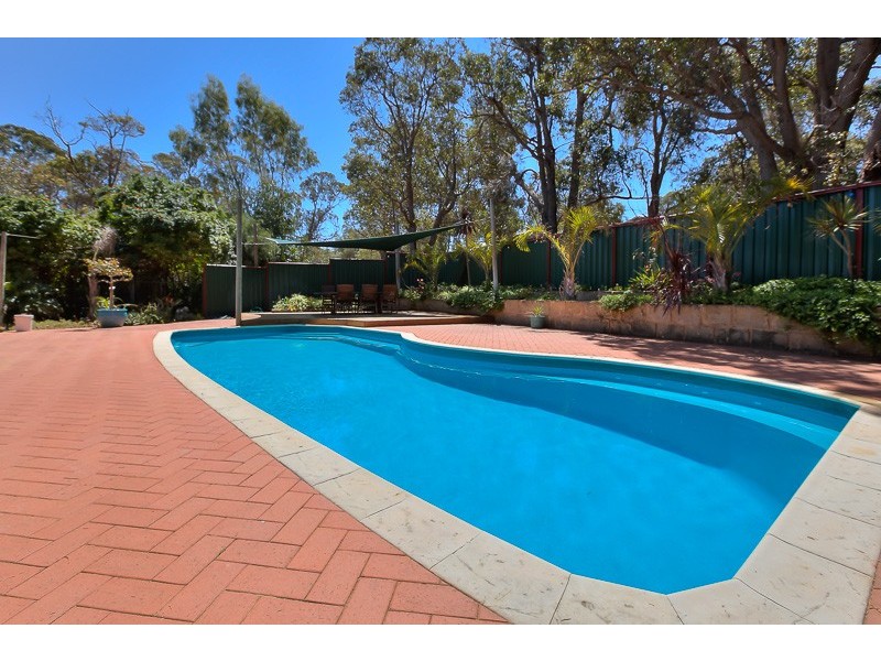 13 Raywood Road, Bouvard WA 6211