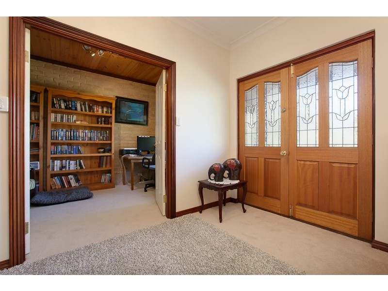 13 Raywood Road, Bouvard WA 6211