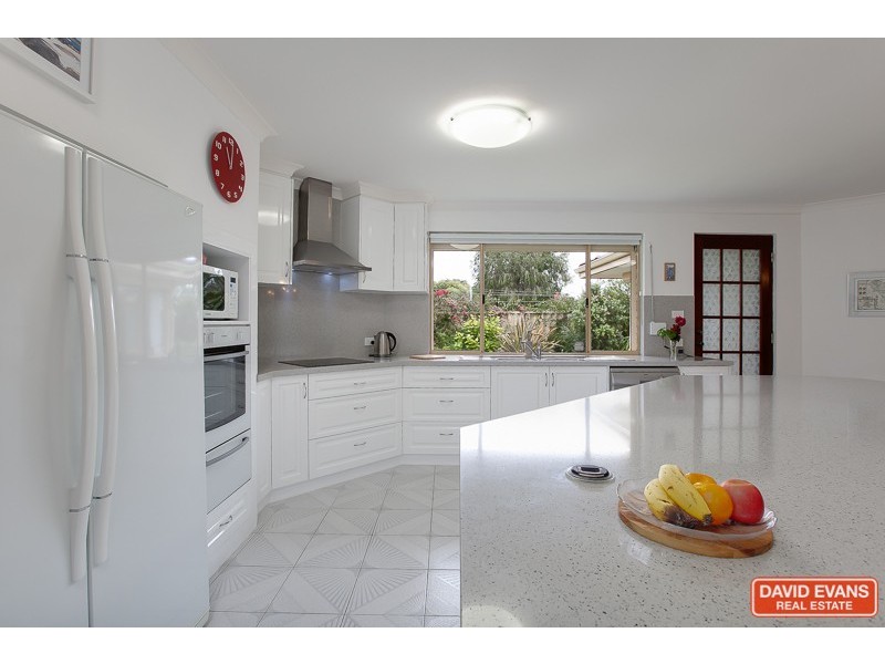 36 Tidefall Street, Safety Bay WA 6169