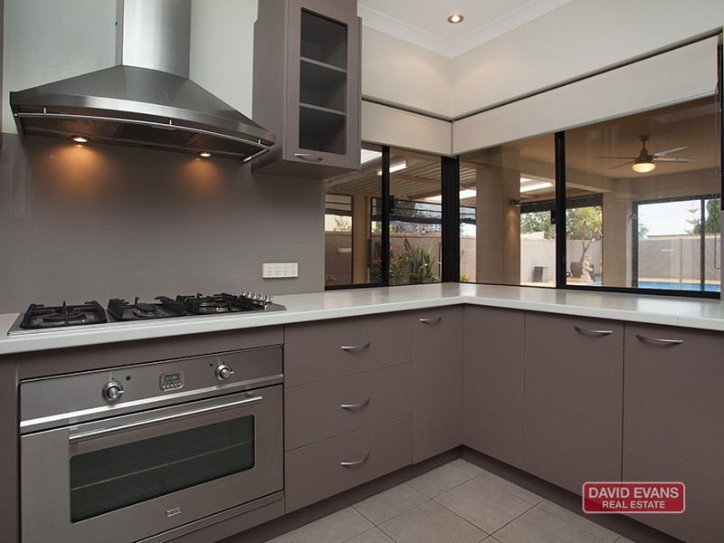 21 Ensign Way, Wannanup WA 6210