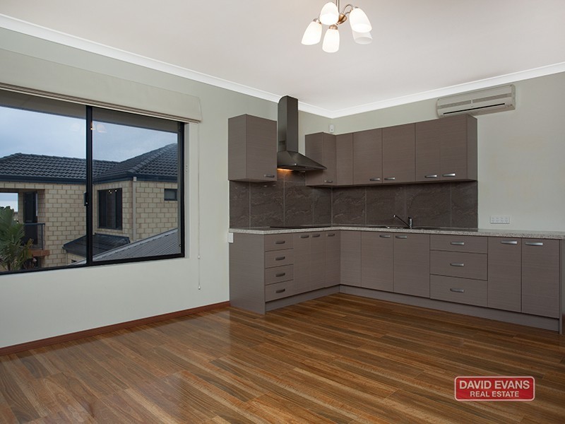 21 Ensign Way, Wannanup WA 6210