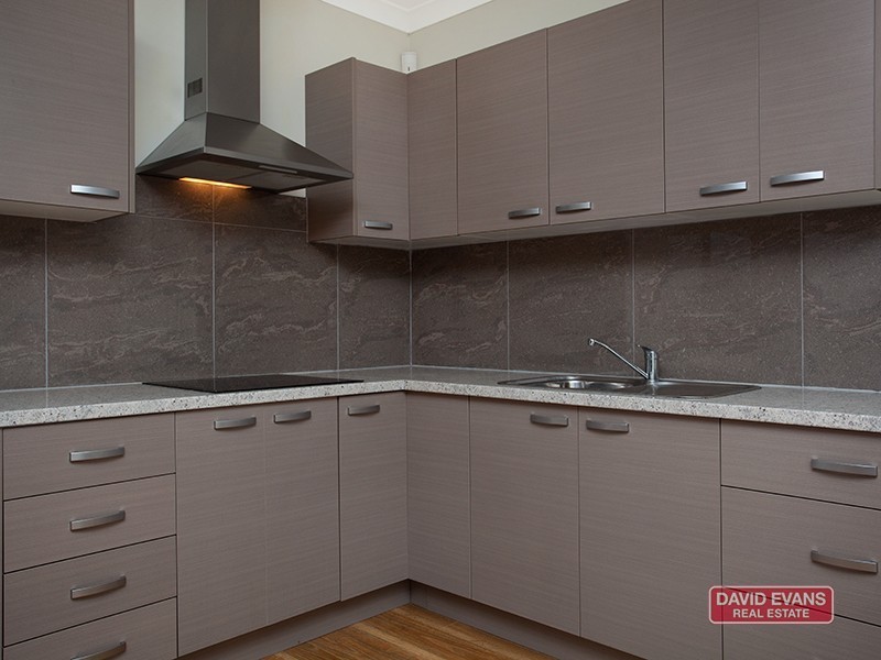 21 Ensign Way, Wannanup WA 6210