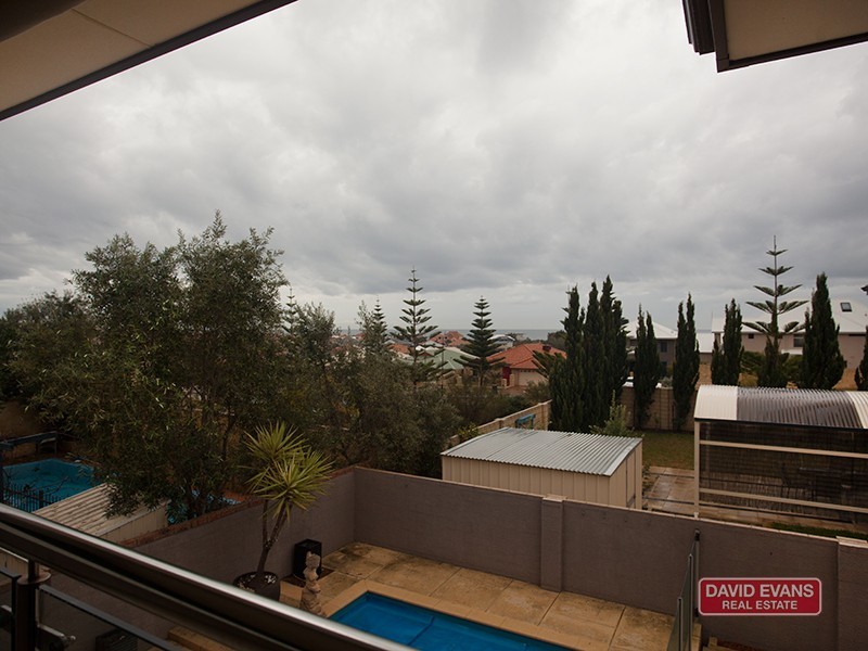 21 Ensign Way, Wannanup WA 6210