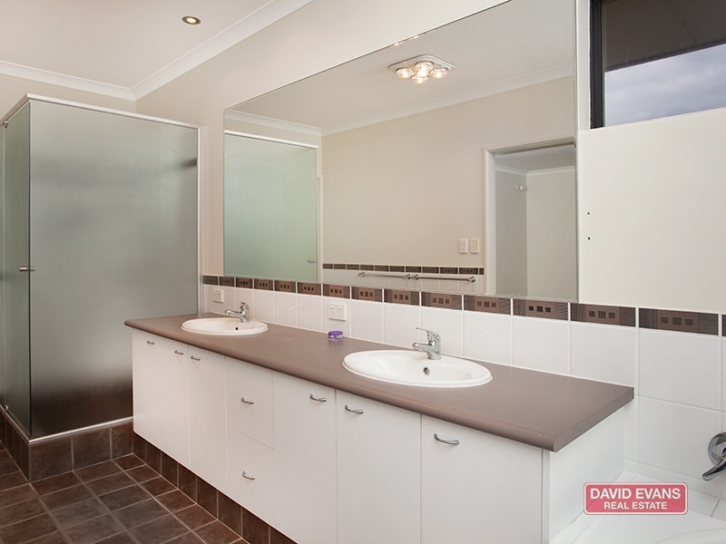 21 Ensign Way, Wannanup WA 6210