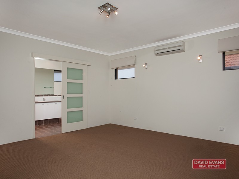 21 Ensign Way, Wannanup WA 6210