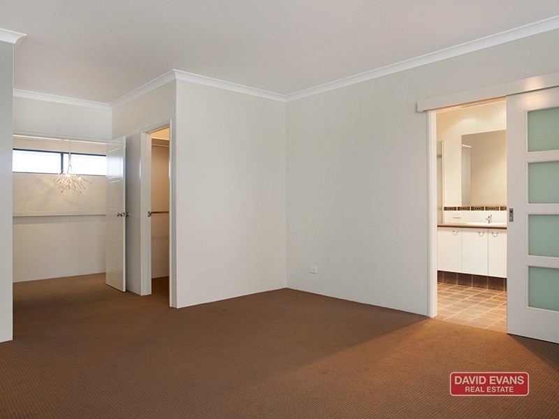 21 Ensign Way, Wannanup WA 6210