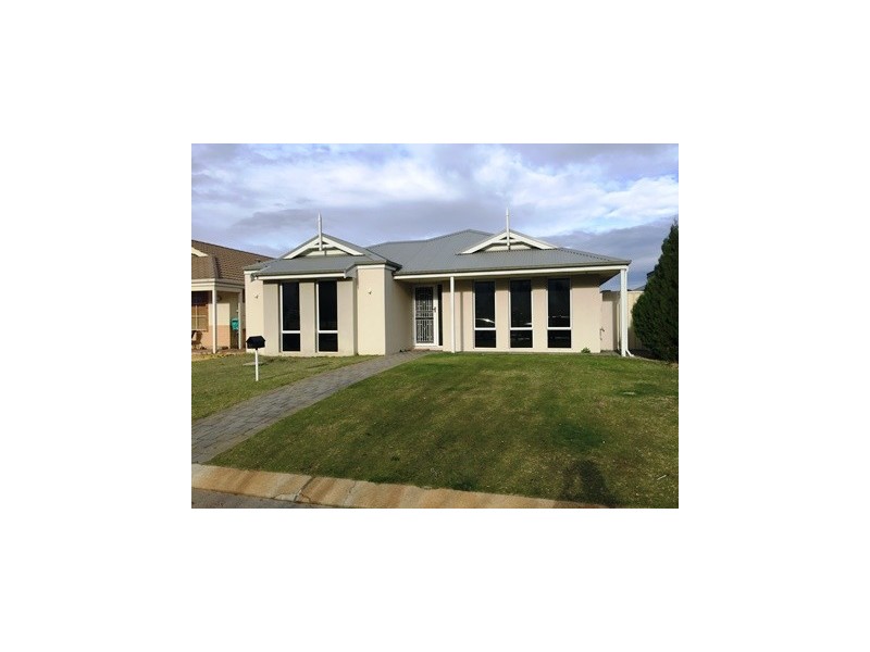 10 Laredo Loop, Port Kennedy WA 6172