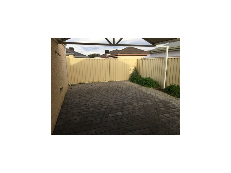 10 Laredo Loop, Port Kennedy WA 6172