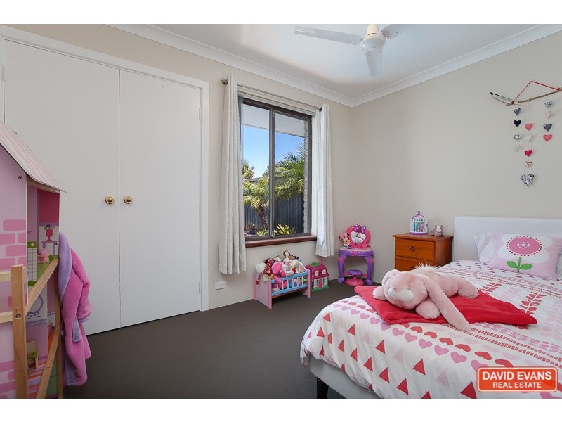 4 Jubilee Drive, Waikiki WA 6169