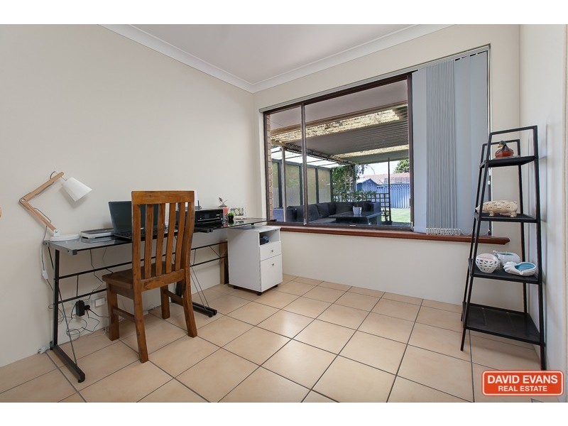 4 Jubilee Drive, Waikiki WA 6169