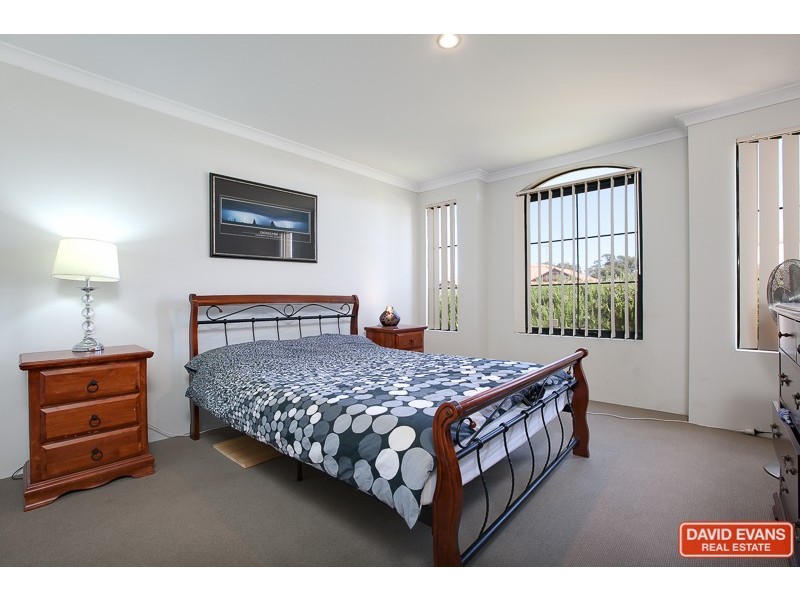 6 Philmont Way, Meadow Springs WA 6210