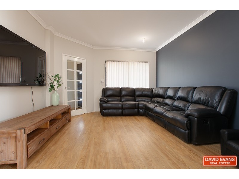 5 Zaragoza Drive, Port Kennedy WA 6172