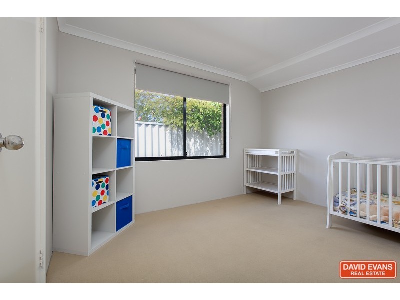 5 Zaragoza Drive, Port Kennedy WA 6172