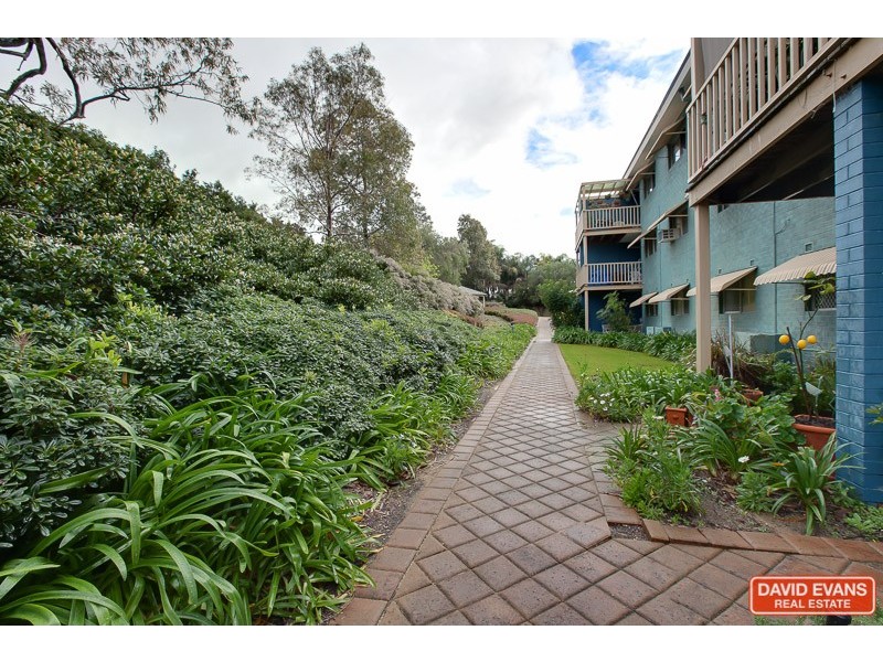 12/21 Fennager Way, Calista WA 6167