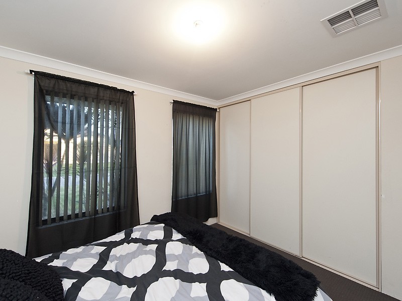 36 Whitemoss Turn, Waikiki WA 6169