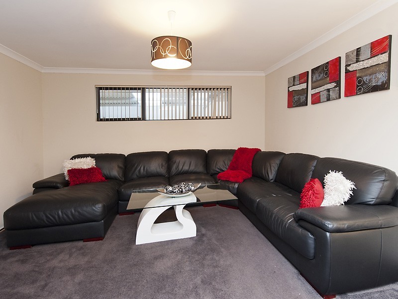 36 Whitemoss Turn, Waikiki WA 6169