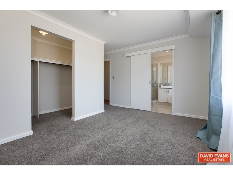 10 Dowak Lane, Byford WA 6122