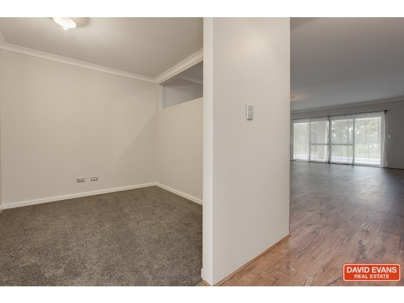 10 Dowak Lane, Byford WA 6122